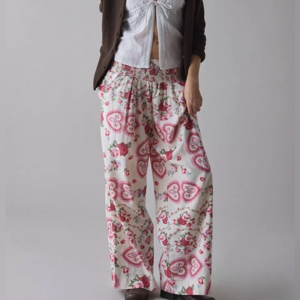 🩷 Kimchi Blue Smocked Wide Leg Pant